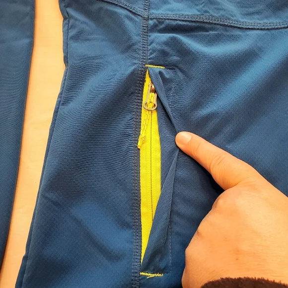 Vtg. Avalanche Women's Size Medium Weather Shield Jacket Turquoise & High Vis. - Picture 3 of 7